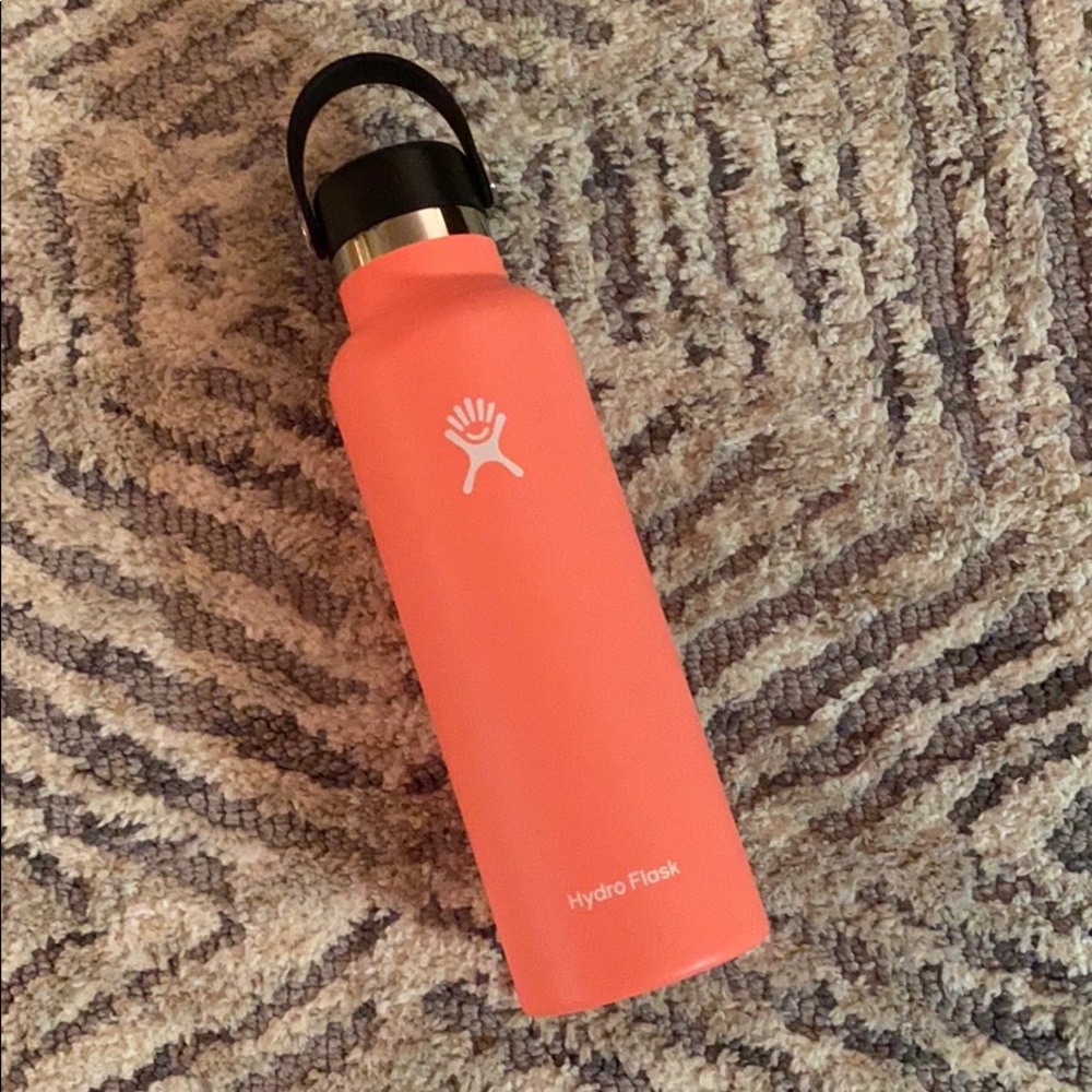 Super cute hibiscus hydro flask water bottle